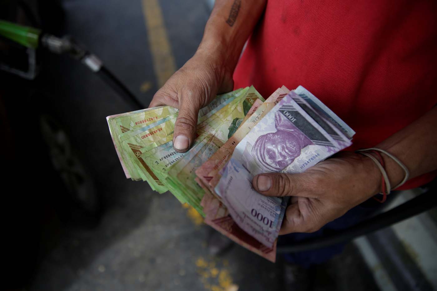¿Cómo viven los venezolanos con el salario más bajo de América Latina?