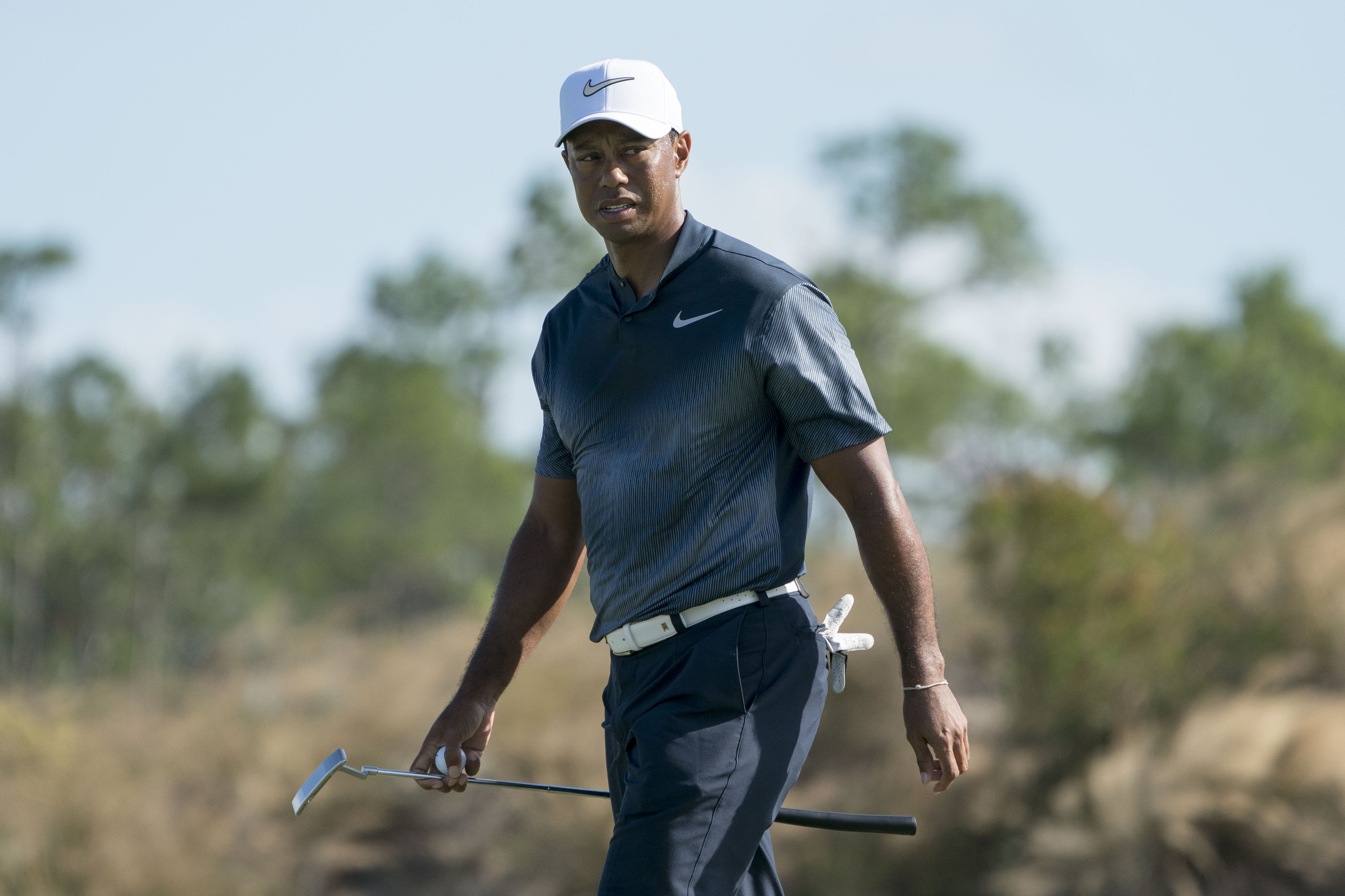 Tiger Woods se recupera de “larga” cirugía en pie, tobillo, tibia y peroné
