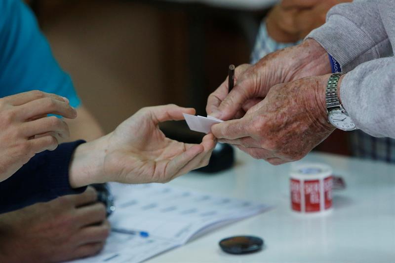 ¿WTF? El hombre más viejo del mundo votó este domingo en Chile