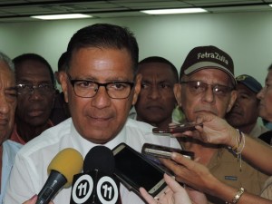 Juan Carlos Fernández promete crear en Maracaibo organismo de protección  para la tercera edad