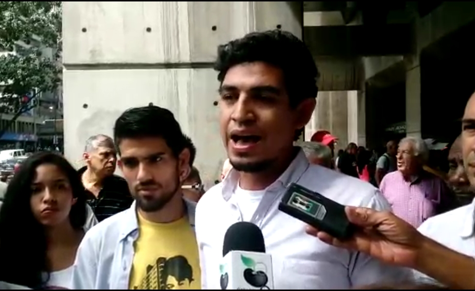 Estudiantes de la Universidad Bolivariana denuncian en Fiscalía atropellos y discriminación política