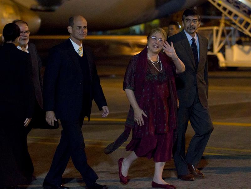 Bachelet inicia en Cuba su penúltimo viaje al exterior como jefa de Estado