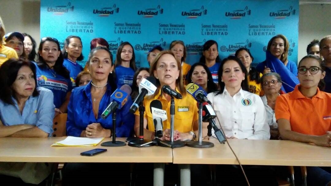 Mujeres demócratas exigen al gobierno no jugar con el hambre de los venezolanos