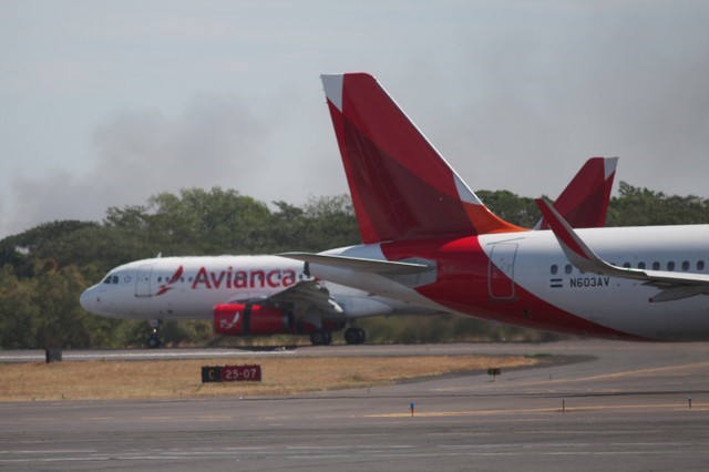 Aerolínea Avianca despide primeros 20 pilotos en Colombia por participación en huelga
