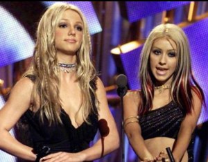 Recoge la cédula y la baba… así de “Ricardas” y nudistas eran Britney Spears y Christina Aguilera hace 15 años (FOTOS)