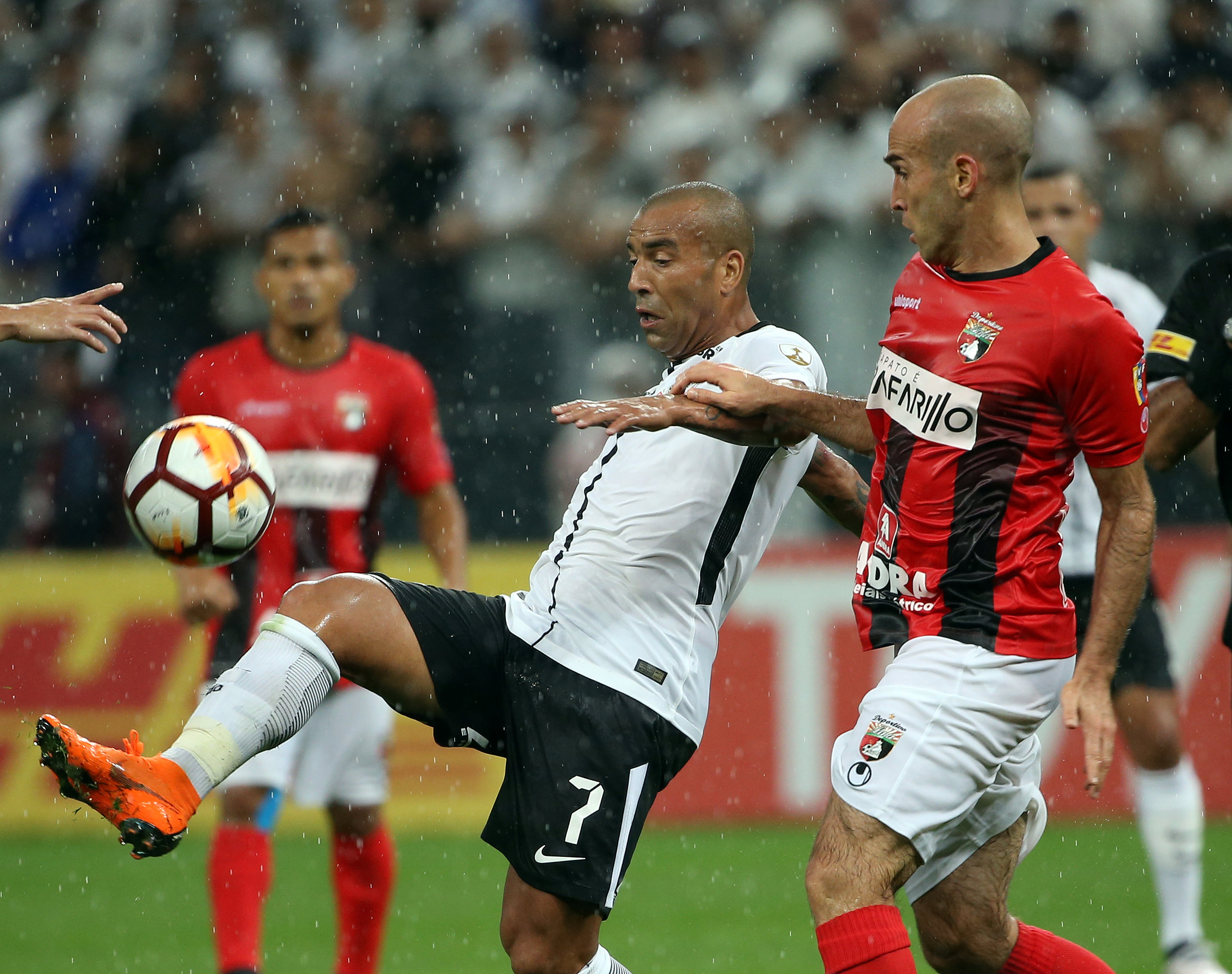 Corinthians enfrentará a domicilio al Deportivo Lara sin el lateral Fagner