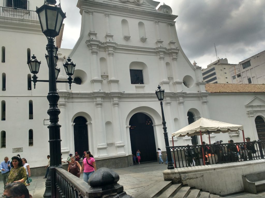 Conferencia Episcopal Venezolana ratifica que este domingo #20May sí habrá eucaristía