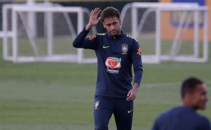 Neymar dice que hablan muchas bobadas al ser interrogado sobre el Real Madrid