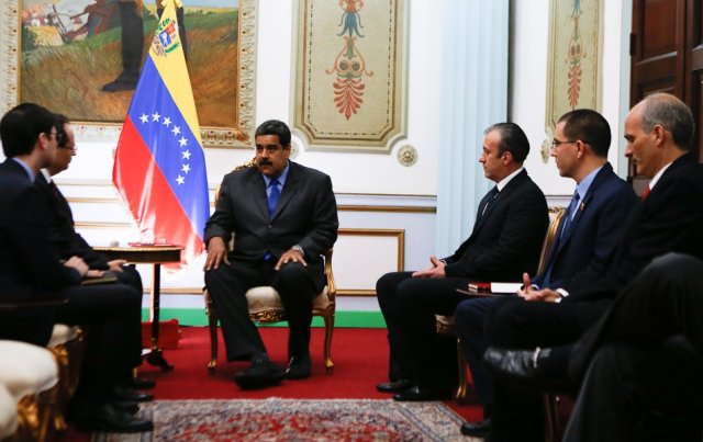 Maduro se reúne con el Presidente del Banco de Desarrollo Latino. Foto: Prensa presidencial 