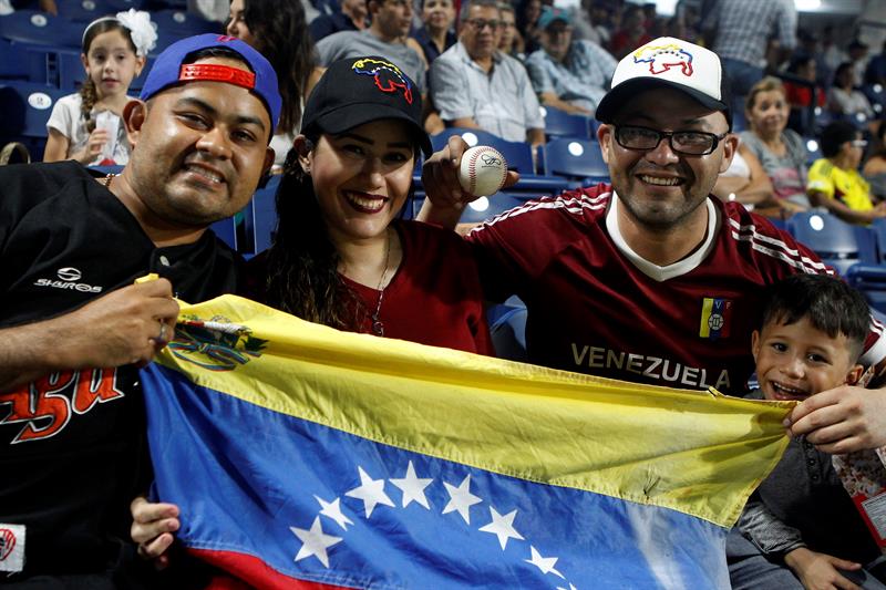 Venezolanos en Barranquilla entre apoyar al equipo y la nostalgia por su país