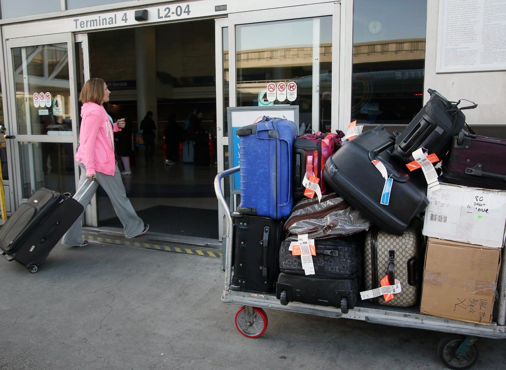 ¡Qué horror! Robaron 55 maletas a deportistas de los Centroamericanos