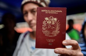 Gobierno de Perú acepta pasaportes venezolanos vencidos