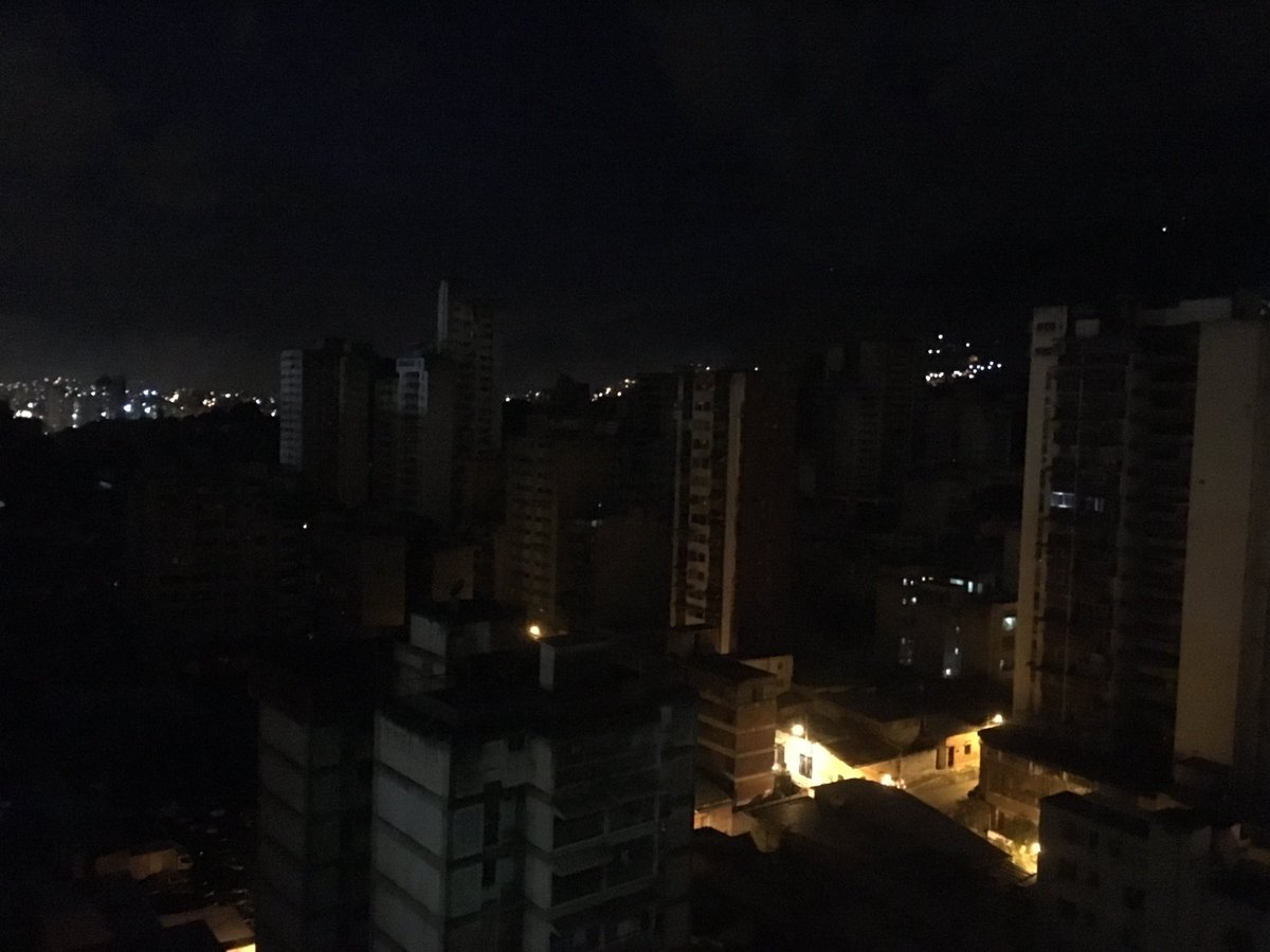 Apagón en Miraflores y zonas adyacentes lleva más de 12 horas #16Ago