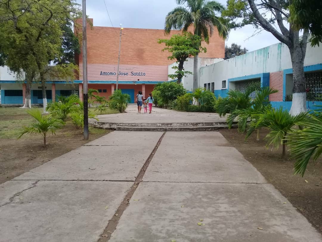 José Santoyo: El Gobierno pretende eliminar a colegios privados