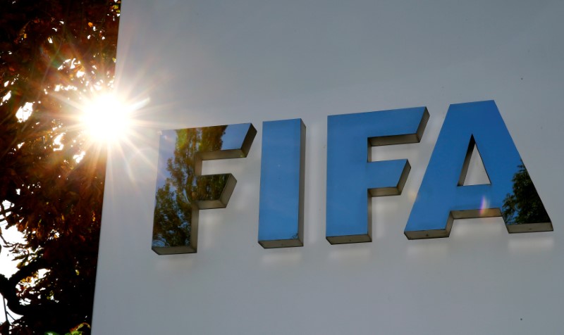 FIFA acude a la justicia para recuperar el dinero que Blatter pagó a Platini