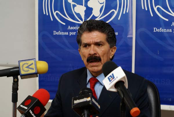 Rafael Narváez: El Estado Venezolano viola el derecho a la información al detener periodistas