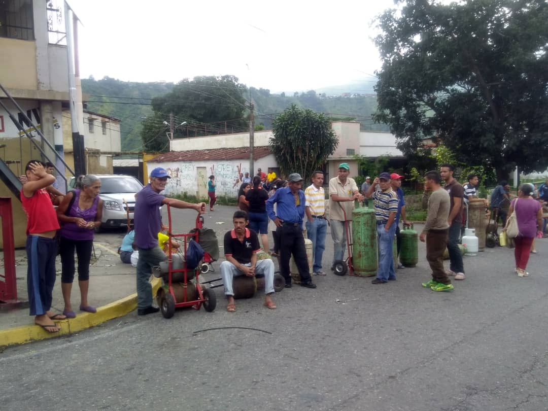 Habitantes de Valera protestan por fallas en el suministro de gas doméstico #29Oct