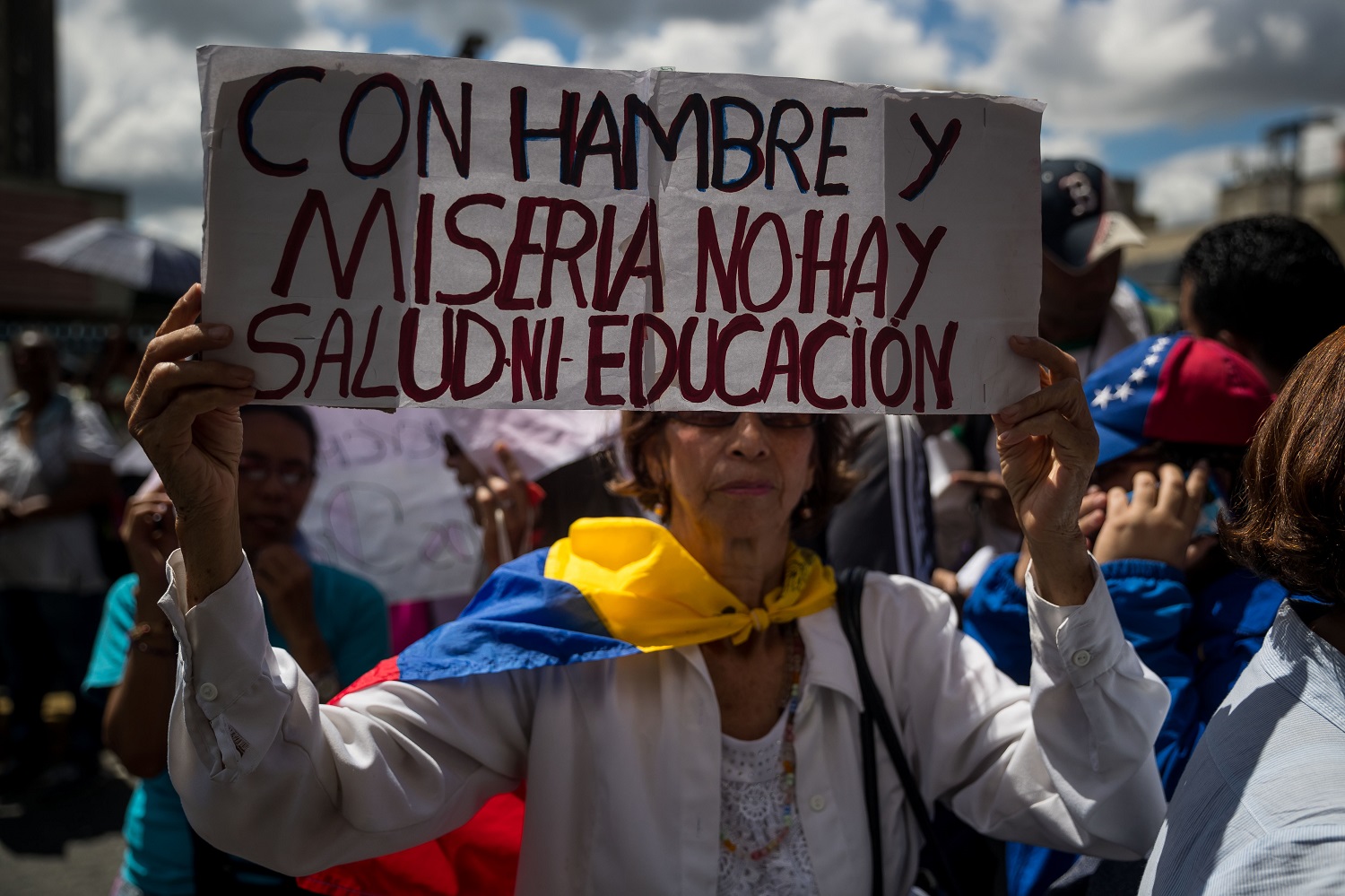 Maestros de Bolívar van a paro para exigir mejoras salariales