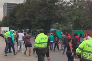 Sin control: Riña entre venezolanos desató disturbios en campamento de refugiados en Colombia (Videos)