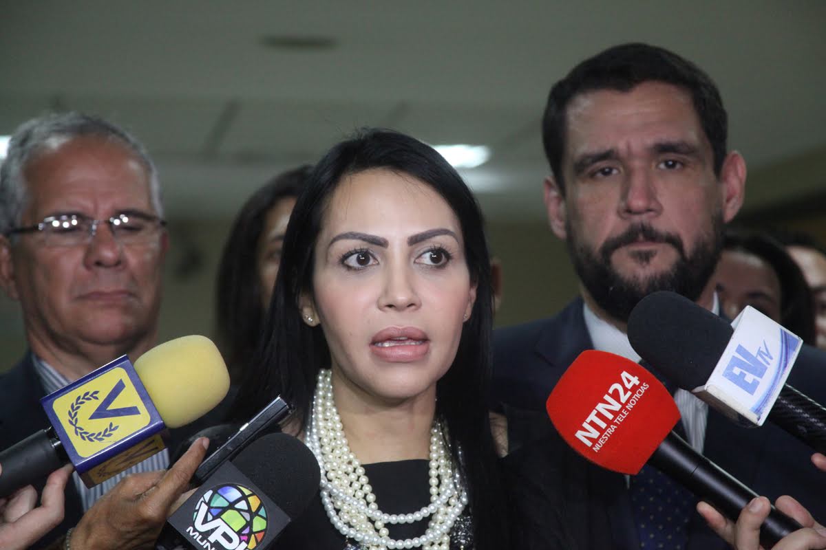 Delsa Solorzano hace responsable a la “satrapía de Maduro” de lo que ocurra con su esposo