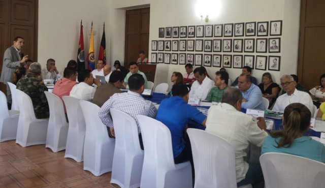 Comisión de paz del Senado de Colombia pide no romper relaciones con Venezuela