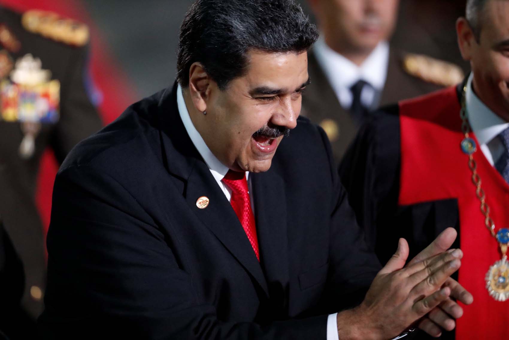 Maduro saluda al capitalismo mientras la distorsión económica hunde en la ruina a los venezolanos