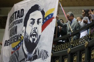Gobierno Interino condena farsa judicial contra Juan Requesens y 16 venezolanos ejecutada por el régimen de Maduro