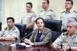 Ministra de Ecuador: El feminicidio se cometió mientras la policía estaba ahí y tenía la obligación de actuar