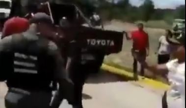 EXTRAOFICIAL: Guardias se rinden ante pemones que toman de nuevo control de aeropuerto en Santa Elena de Uairén (VIDEO)