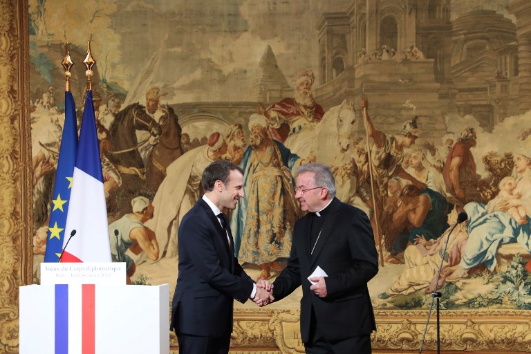 Francia insta al Vaticano a asumir responsabilidades sobre nuncio acusado de agresión sexual