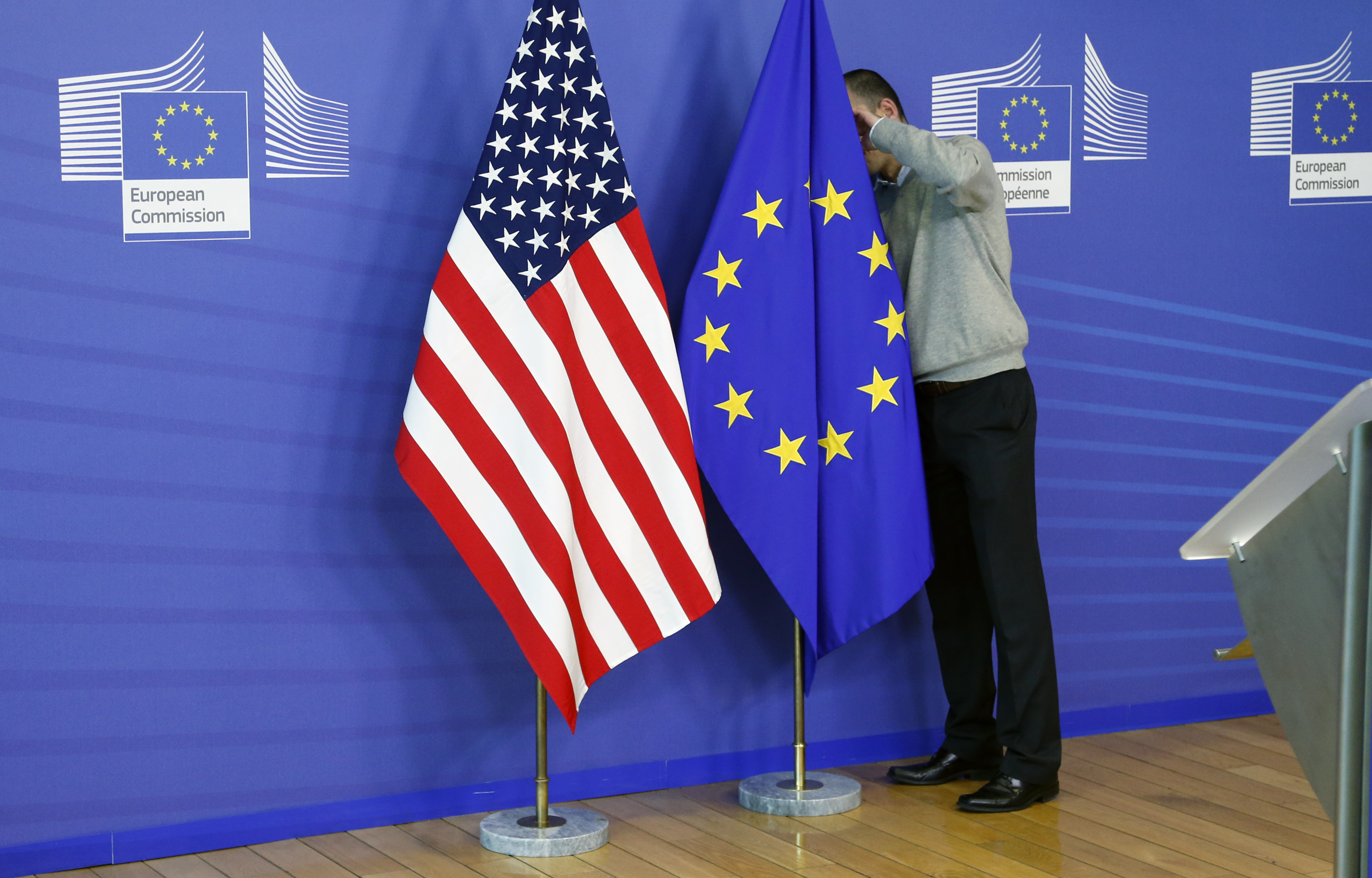 La UE sopesa cómo “renovar y revitalizar” los lazos con EEUU después de Trump
