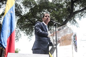 Guaidó invita a los trabajadores públicos a participar en la marcha del #1May (VIDEO)