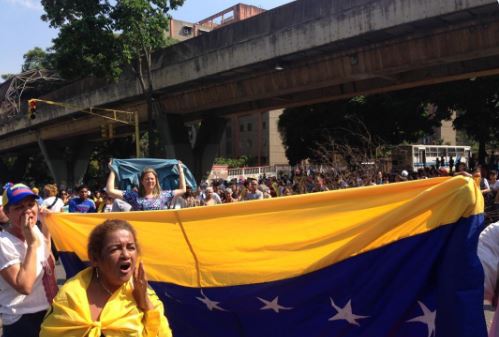 Caricuao sale a la calle en apoyo a Guaidó y al cese de la usurpación (VIDEOS)