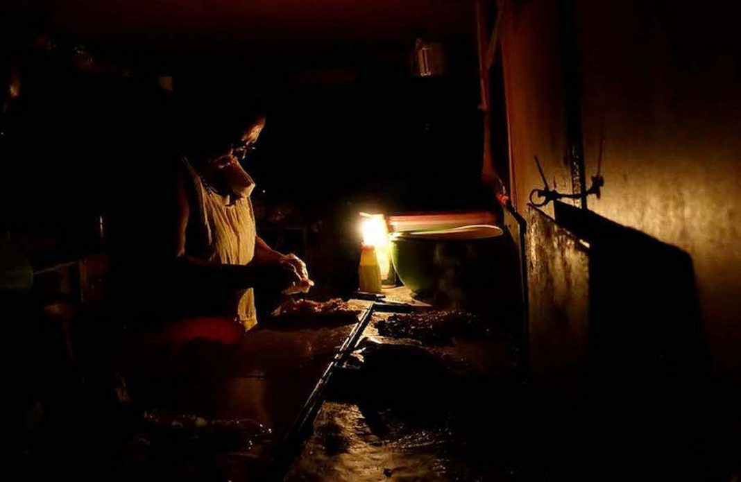 Varios sectores de Caracas amanecieron sin servicio eléctrico este #15Sep