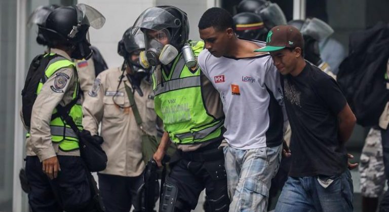 Al menos 90 detenidos en el estado Zulia en dos días de protestas