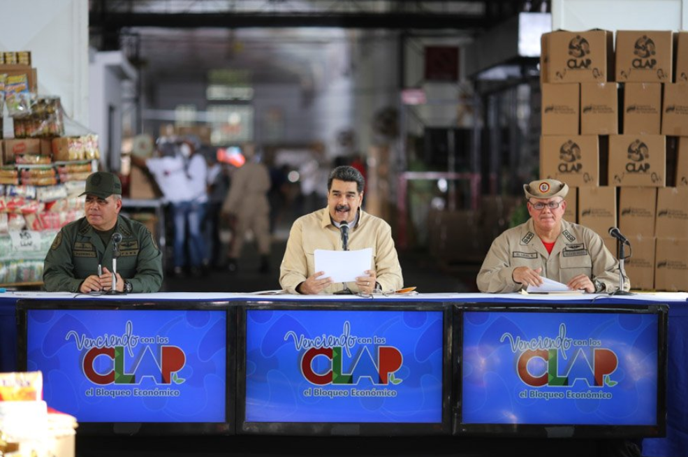 ¿Se dio cuenta? Maduro admite que “bachaqueros” venden productos del Clap en las calles