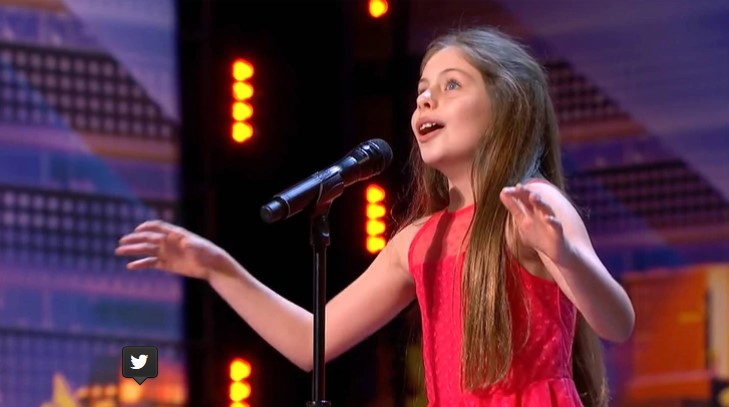 Niña de 10 años participó en “America’s Got Talent” y provocó una ovación mundial con su voz (Video)
