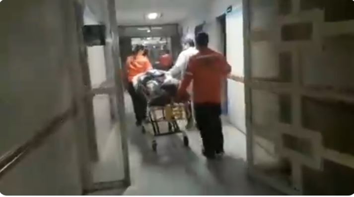 El VIDEO cuando trasladan al joven Rufo Chacón a emergencia oftalmológica antes de su operación