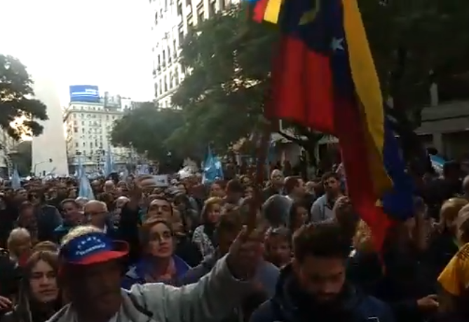 Venezolanos en Argentina salen a las calles para respaldar a Macri (Fotos y Videos)