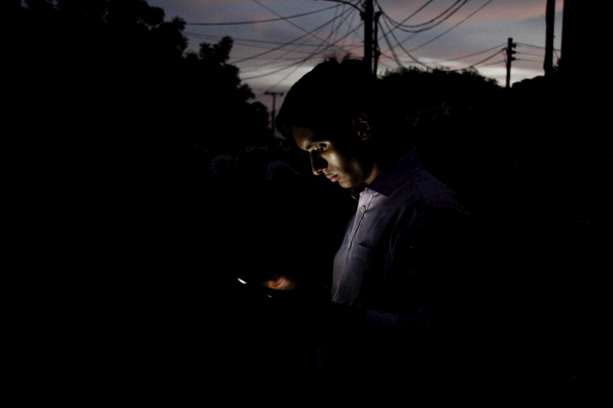 Varias zonas de Caracas amanecieron sin luz este #19Jun