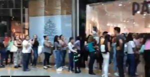 Así son las GRANDES colas en el Sambil por el “Black Friday Venezuela” #29Nov (VIDEO)