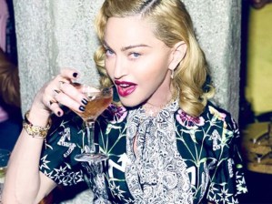 ¿Bebe su orina? La rutina de Madonna para verse más bella