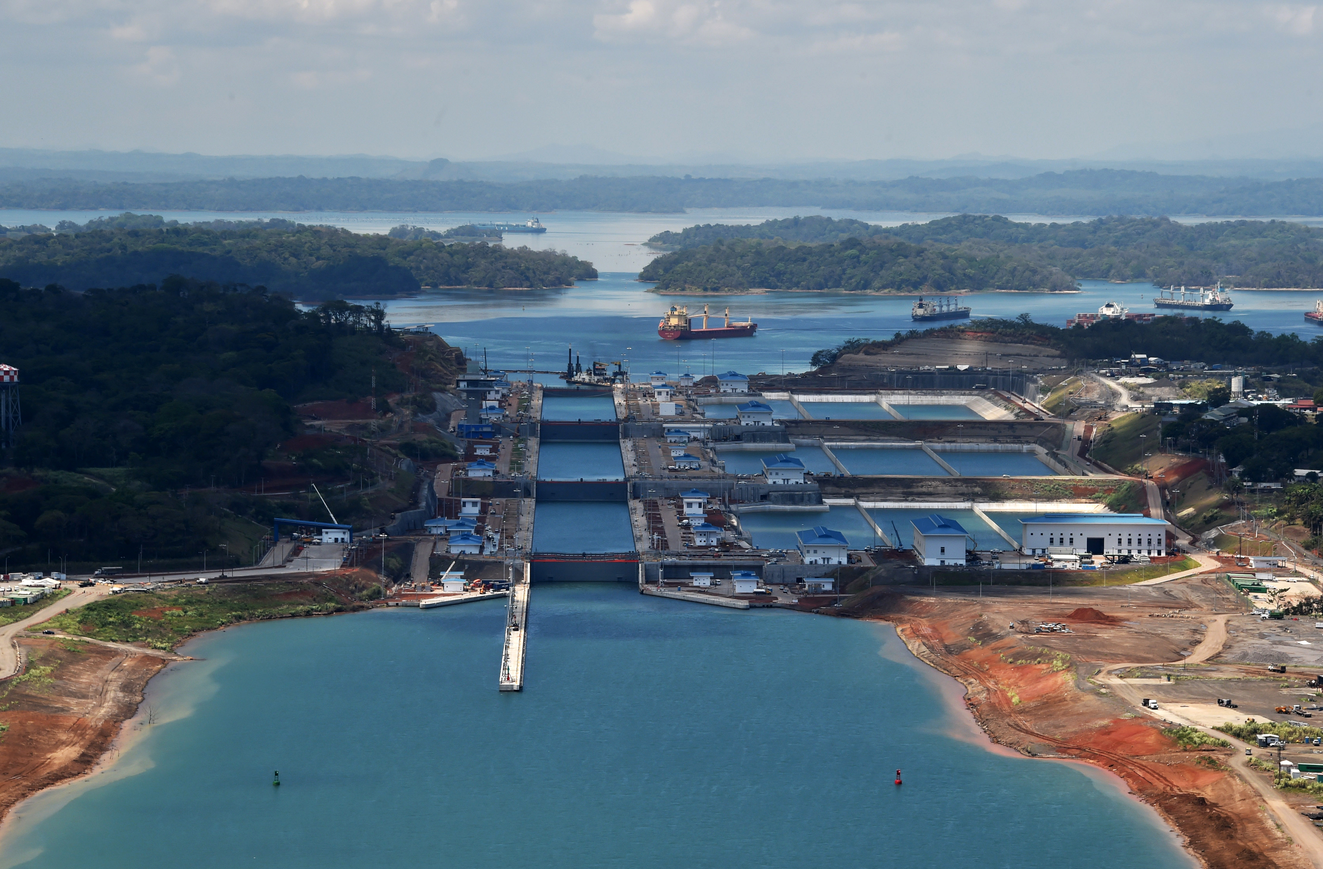 Canal de Panamá busca agua desesperadamente para no paralizar el comercio marítimo mundial