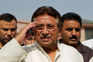 El exdictador Pervez Musharraf es enterrado en Pakistán con honores militares