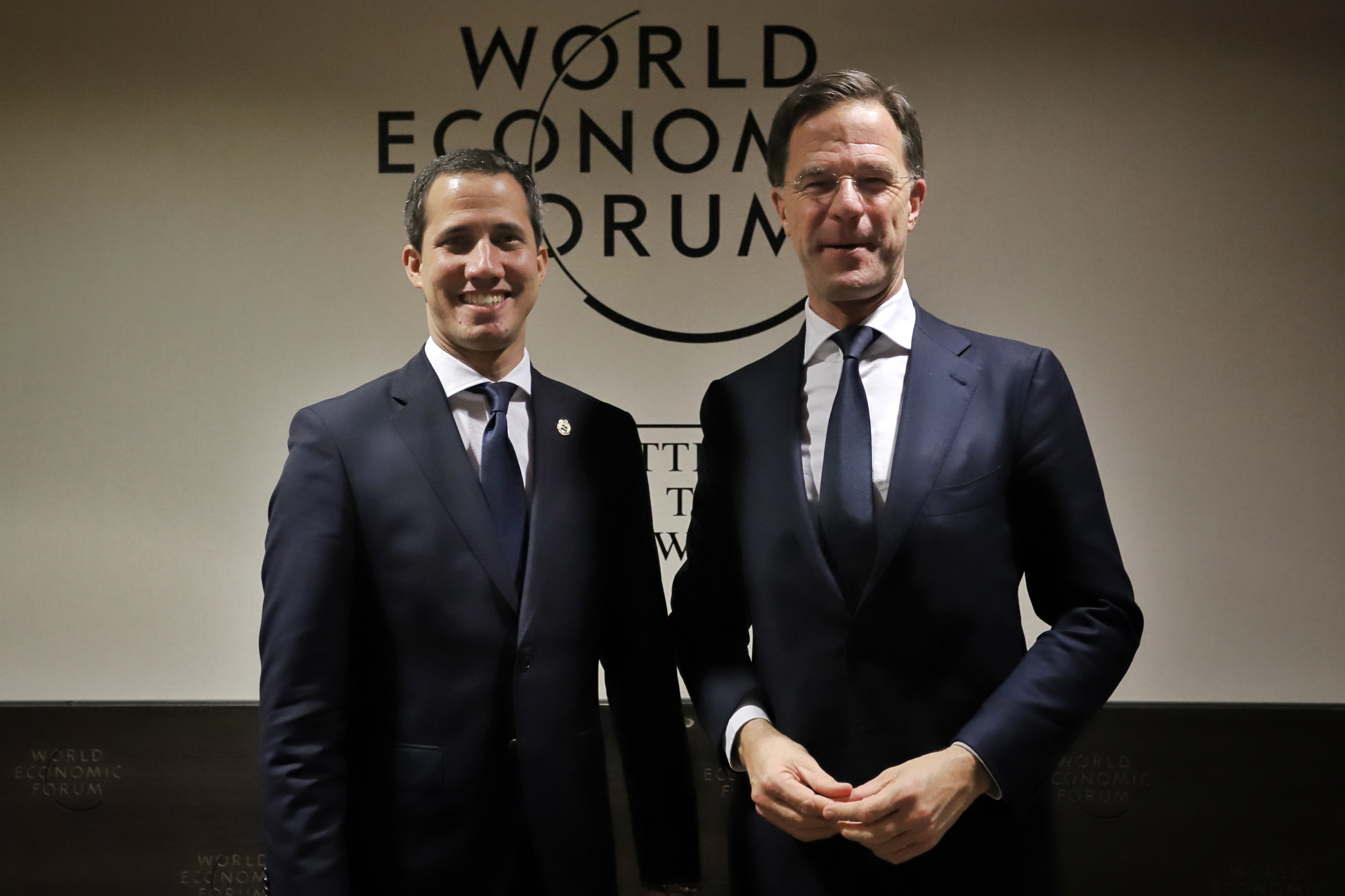 LA FOTO: Guaidó sostuvo encuentro con el Primer Ministro de los Países Bajos