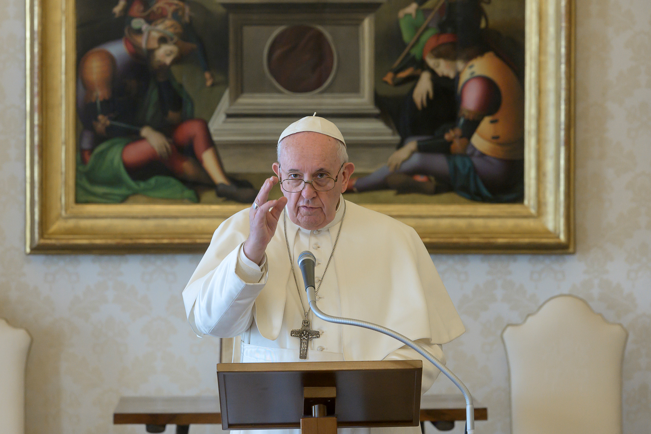 El papa Francisco aconseja a los confinados “caricias” y “mimos”