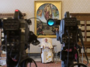 El papa Francisco y cristianos del mundo se unen en oración para detener el coronavirus