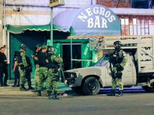 Ataque armado a un bar de México dejó cuatro muertos y seis heridos