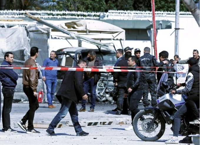 Muere el atacante en atentado contra embajada de EEUU en Túnez