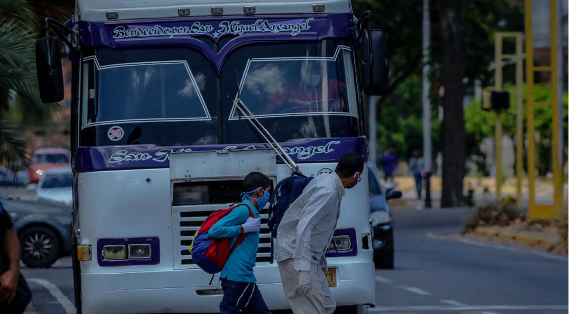Transportistas públicos temen contraer Covid-19 tras contagios en el régimen chavista